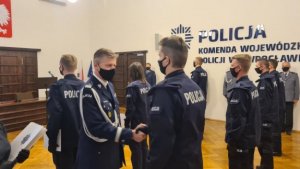 Komendant Wojewódzki Policji we Wrocławiu witał nowo przyjętych policjantów