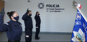 Na zdjęciu policjanci podczas ślubowania