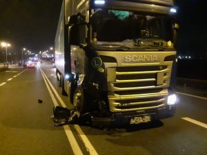 Kolejny niebezpieczny wypadek na zjeździe na autostradę