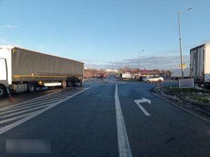 Na zdjęciu miejsce zdarzenia drogowego