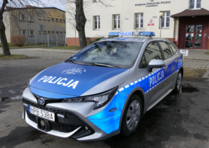 Na zdjęciu oznakowany radiowóz