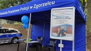 Na zdjęciu namiot policyjny