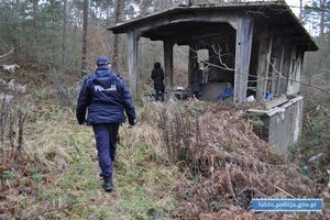 Dolnośląscy policjanci rozpoczęli działania w ramach akcji „ZIMA”. NIE BĄDŹMY OBOJĘTNI i wspólnie nieśmy pomoc osobom znajdującym się w trudnej sytuacji życiowej