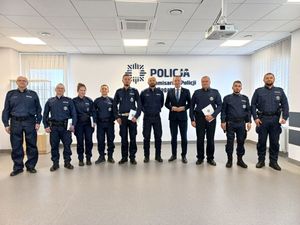 Nagrody dla policjantów ze środków przekazanych przez Samorząd Gminy Bogatynia