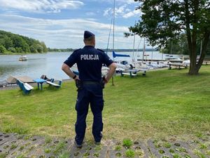 Bezpieczny wypoczynek nad wodą