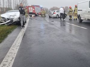 Na zdjęciu miejsce zdarzenia drogowego