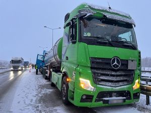 Na zdjęciu pojazd ciężarowy