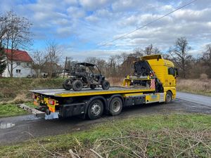 Skradziony z terenu powiatu lubańskiego pojazd typu buggy oraz samochód marki Renault skradziony z Czech odnalezione na terenie powiatu zgorzeleckiego