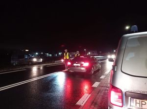 Na zdjęciu policjanci podczas działań