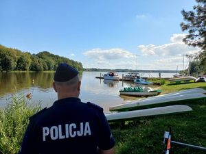 Bezpieczny wypoczynek nad wodą