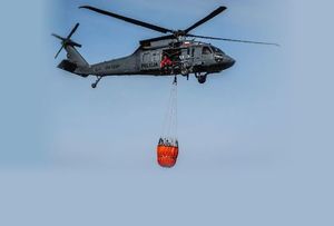 Katastrofa samolotu na wrocławskim lotnisku – policyjne śmigłowce i dron w akcji