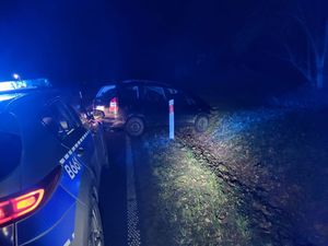 52-latek zatrzymany po policyjnym pościgu. Kierował bez uprawnień i pod wpływem narkotyków