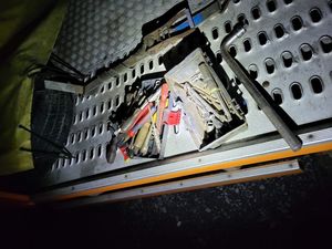 Na zdjęciu skrzynka z narzędziami