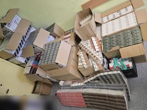 Na zdjęciu zabezpieczone papierosy