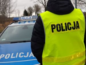Na zdjęciu policjant