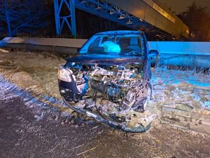 Nietrzeźwy kierowca zatrzymany dzięki automatycznemu zgłoszeniu swojego telefonu po zdarzeniu drogowym