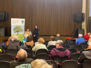 Policjantki ze Zgorzelca rozmawiały z seniorami o przemocy domowej