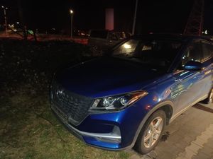 Nocna służba dzielnicowych. Ujawnione narkotyki i kradziony samochód