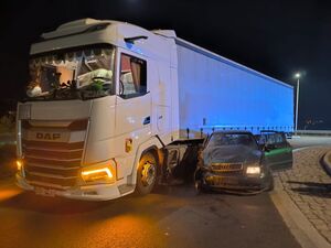 Pościg za kierującą Audi zakończony kolizją. 17-latka nietrzeźwa i bez uprawnień