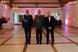 Na zdjęciu uczestnicy uroczystości