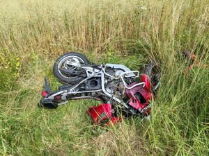 Na zdjęciu motocykl