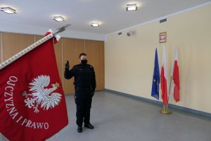 Policjant podczas ślubowania.