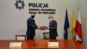 Zawarte porozumienie o współpracy pomiędzy Komendą Wojewódzką Policji we Wrocławiu a Uniwersytetem Medycznym im. Piastów Śląskich we Wrocławiu