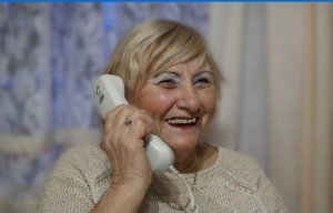 Co możemy zrobić dla seniorów, by ochronić ich przed oszustami